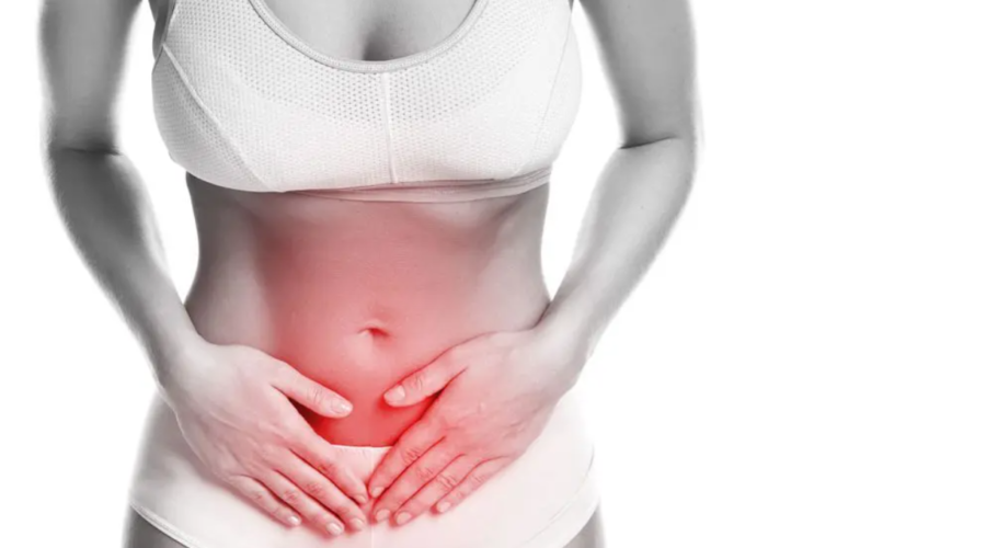 mujer con cistitis
