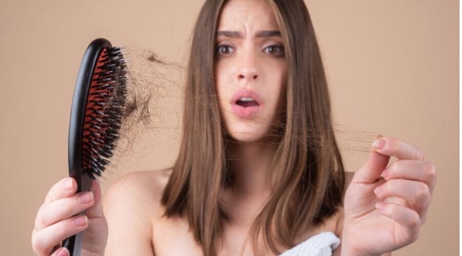 chica con perdida de cabello